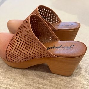 Free People Clogs